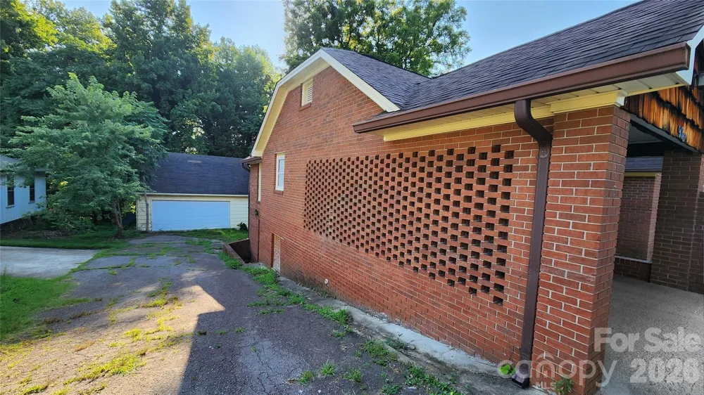 906 Trogdon Street North Wilkesboro, NC 28659