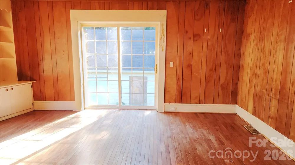 906 Trogdon Street North Wilkesboro, NC 28659