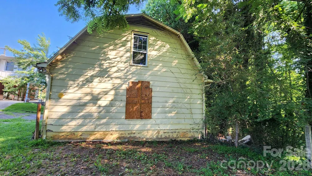 906 Trogdon Street North Wilkesboro, NC 28659