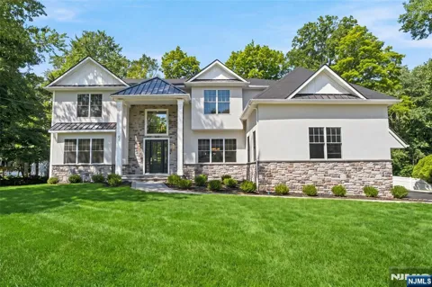 62 Wynnewood Road