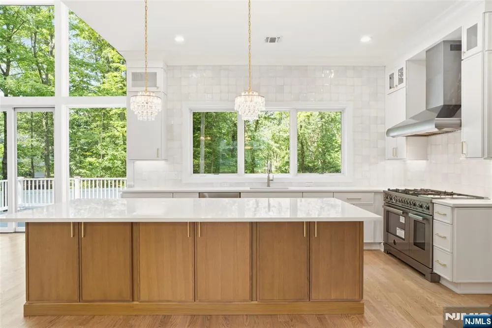 62 Wynnewood Road Livingston, NJ 07039