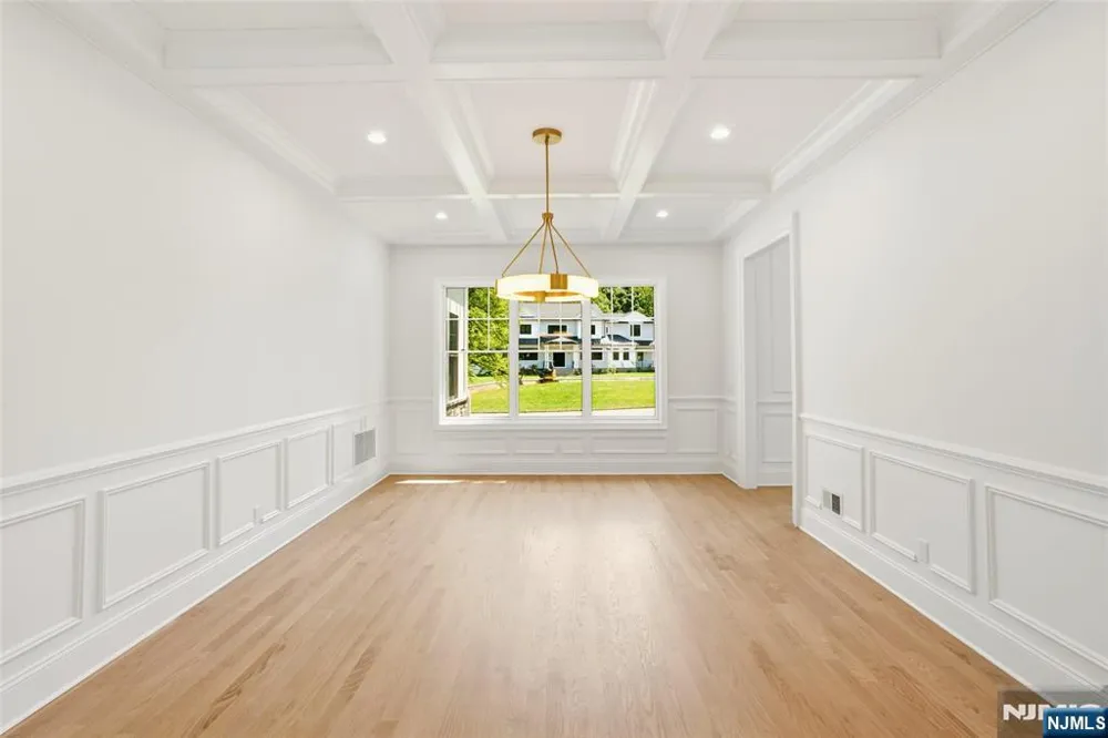 62 Wynnewood Road Livingston, NJ 07039