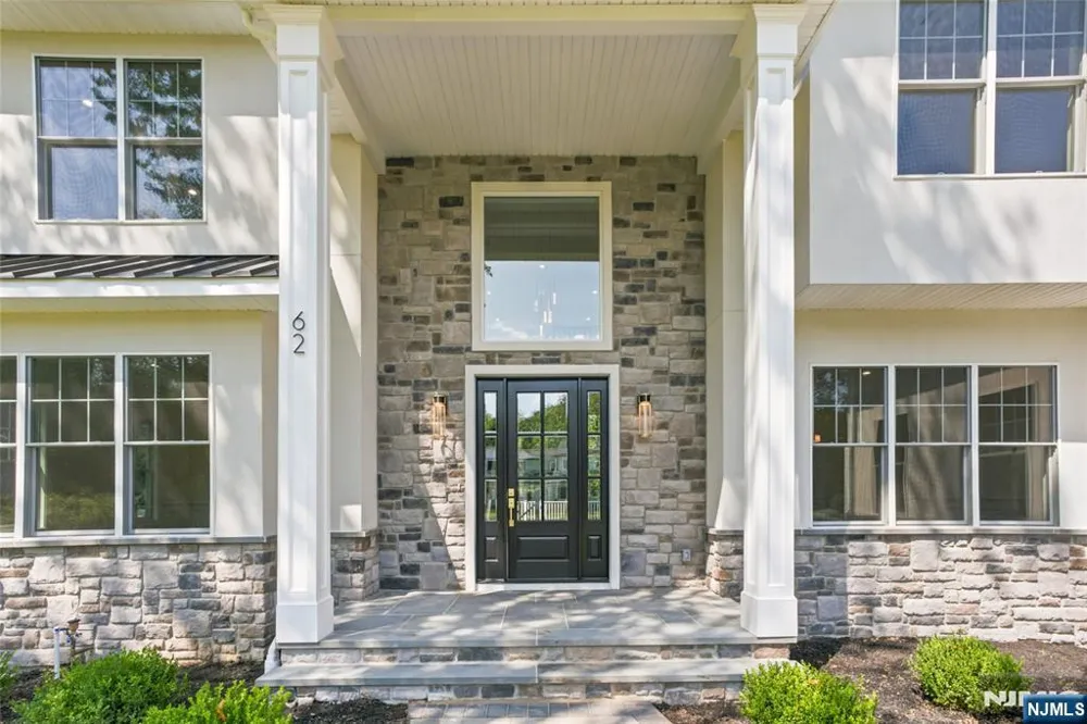 62 Wynnewood Road Livingston, NJ 07039