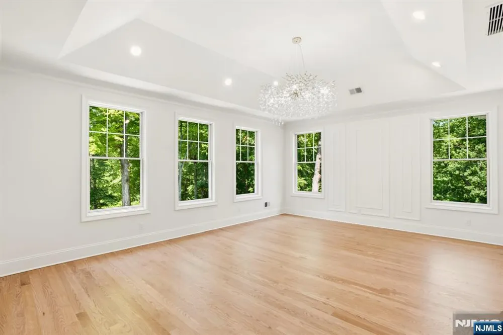62 Wynnewood Road Livingston, NJ 07039