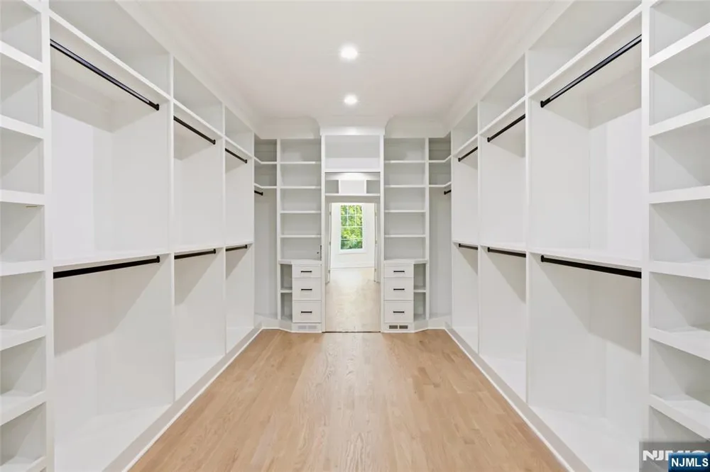 62 Wynnewood Road Livingston, NJ 07039