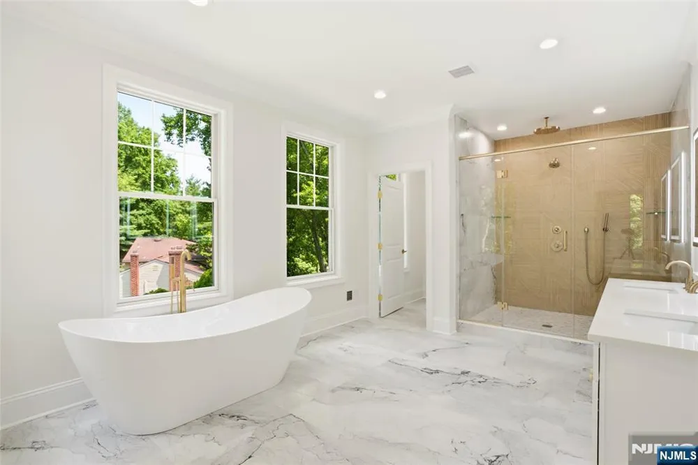 62 Wynnewood Road Livingston, NJ 07039
