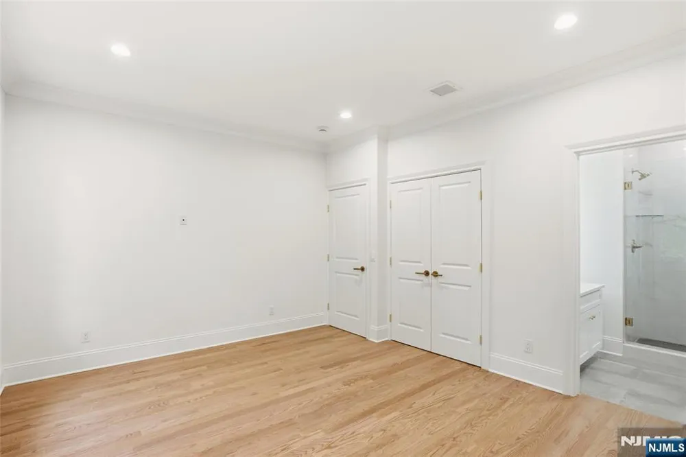 62 Wynnewood Road Livingston, NJ 07039