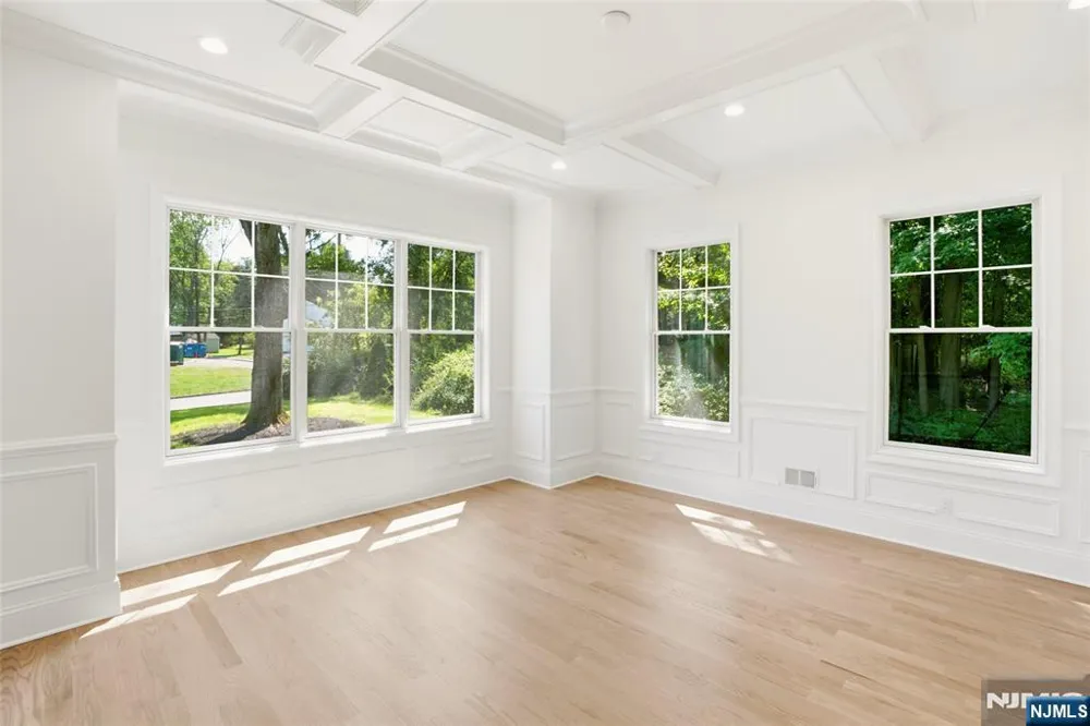 62 Wynnewood Road Livingston, NJ 07039