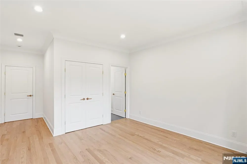 62 Wynnewood Road Livingston, NJ 07039