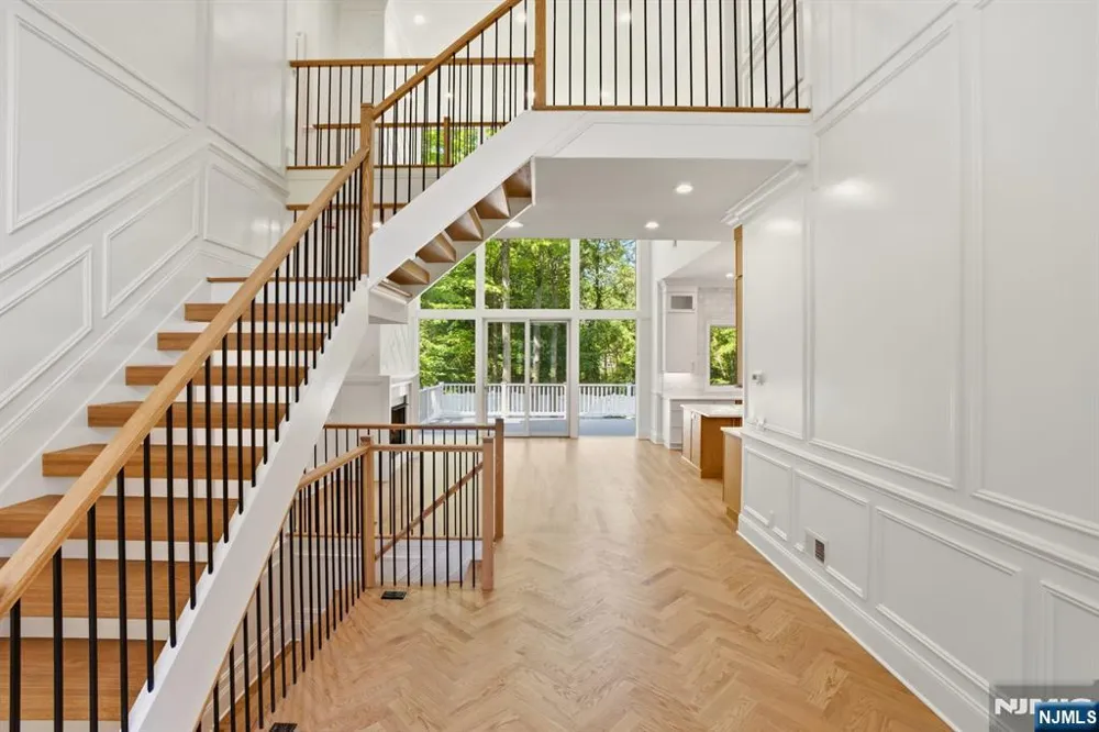 62 Wynnewood Road Livingston, NJ 07039