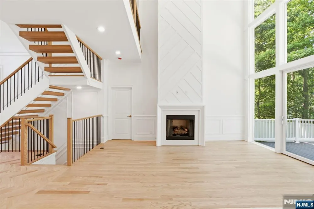 62 Wynnewood Road Livingston, NJ 07039