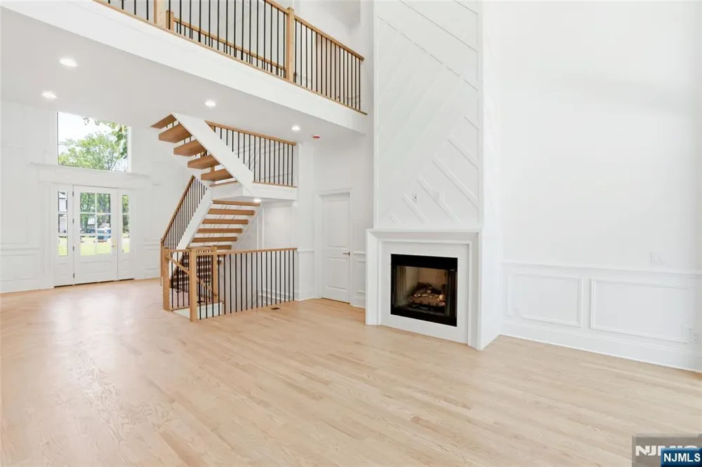 62 Wynnewood Road Livingston, NJ 07039