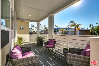 708 Maui Lane Palm Springs, CA 92264