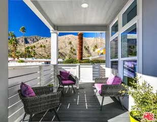 708 Maui Lane Palm Springs, CA 92264