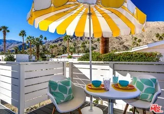 708 Maui Lane Palm Springs, CA 92264