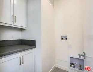 708 Maui Lane Palm Springs, CA 92264