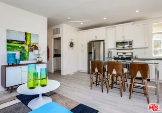 708 Maui Lane Palm Springs, CA 92264