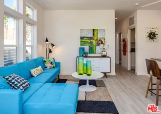 708 Maui Lane Palm Springs, CA 92264