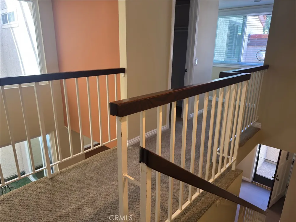 1138 Las Riendas Way Pasadena, CA 91107