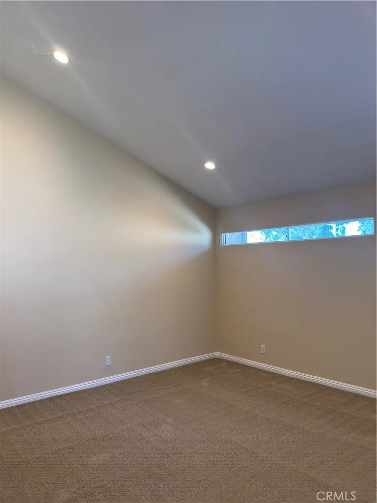 1138 Las Riendas Way Pasadena, CA 91107
