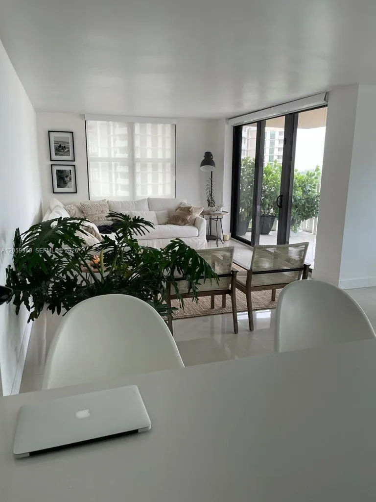 1111 Crandon Blvd #A807 Key Biscayne, FL 33149