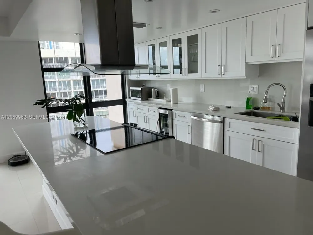1111 Crandon Blvd #A807 Key Biscayne, FL 33149