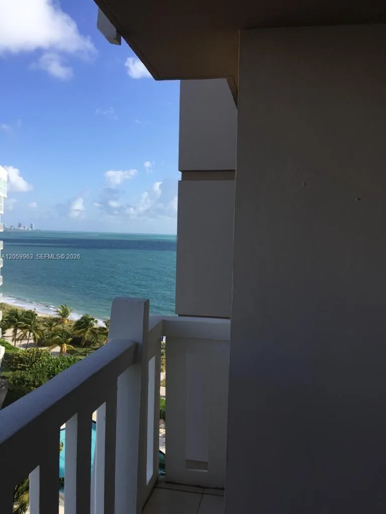 1111 Crandon Blvd #A807 Key Biscayne, FL 33149