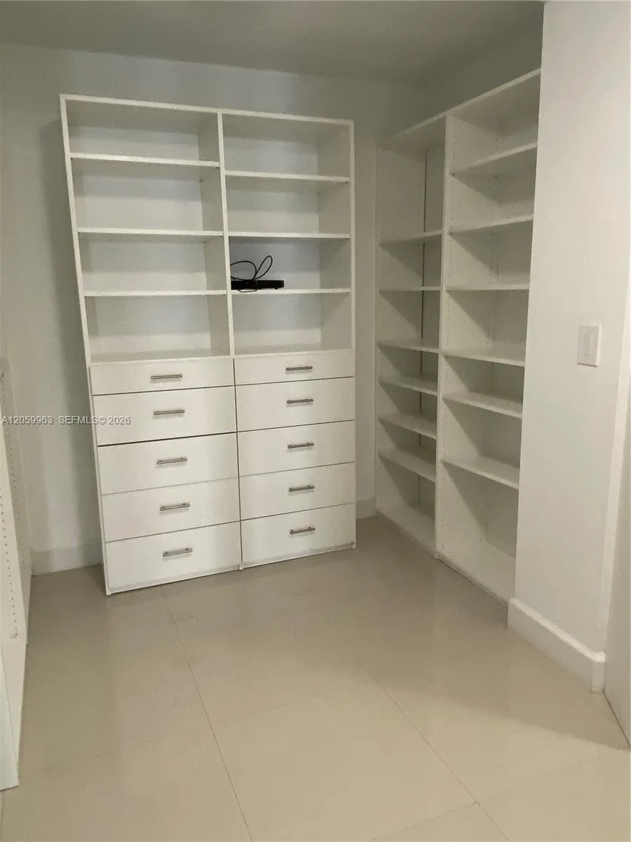 1111 Crandon Blvd #A807 Key Biscayne, FL 33149