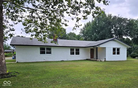1297 County Road 475 E
