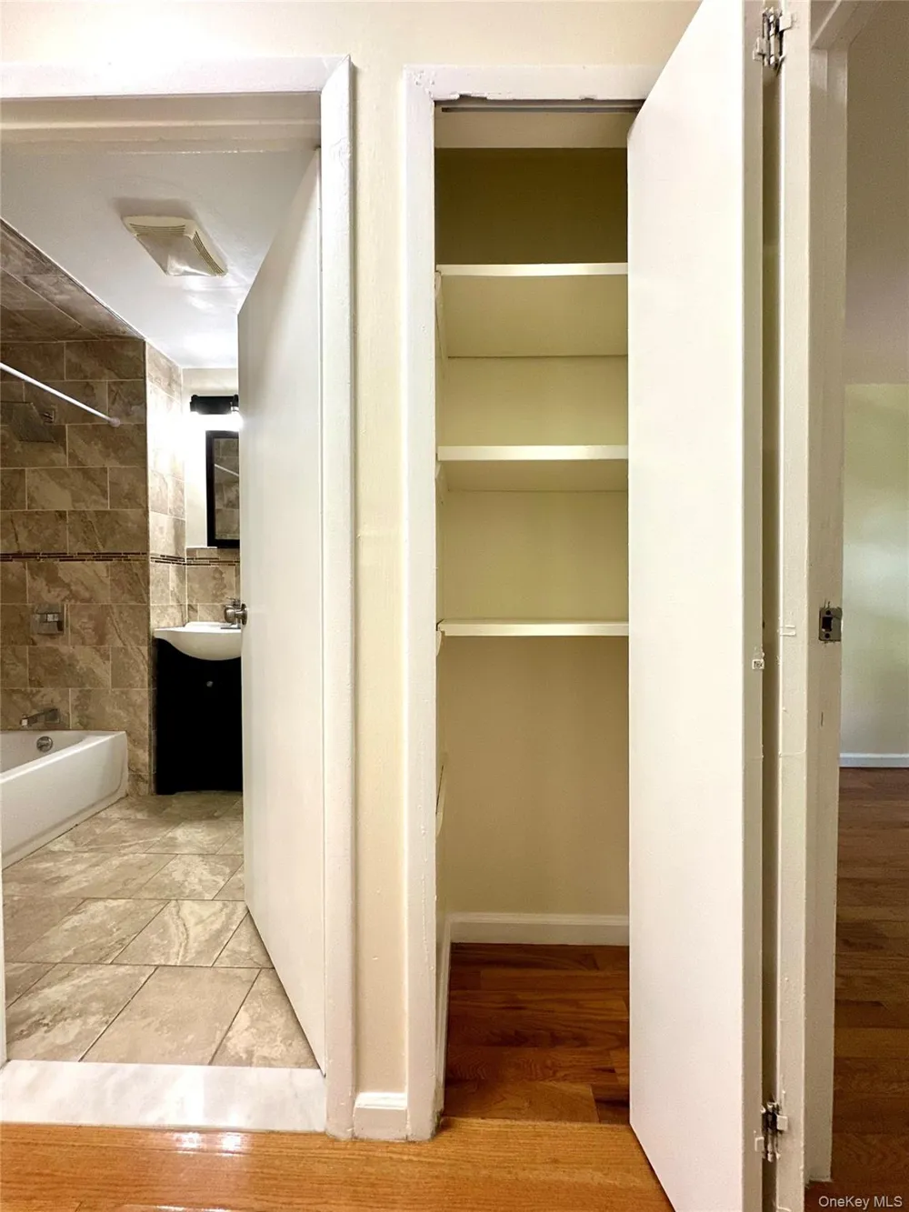 2069 Lacombe #2 Bronx, NY 10473