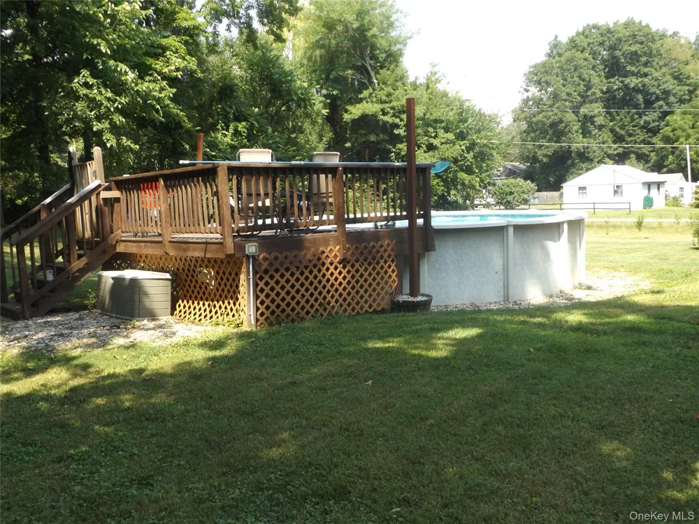 185 Ring Road Salt Point, NY 12578
