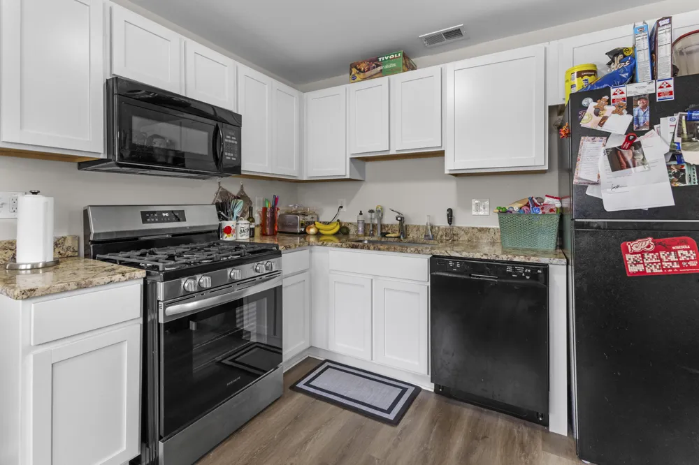 20875 Elroy Avenue Warren, MI 48089