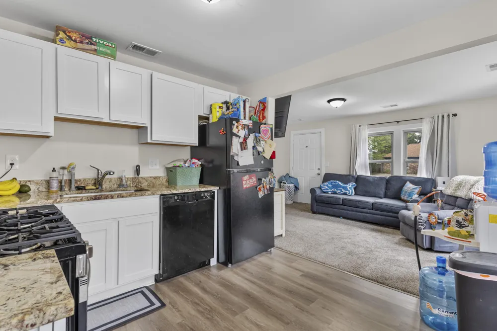 20875 Elroy Avenue Warren, MI 48089