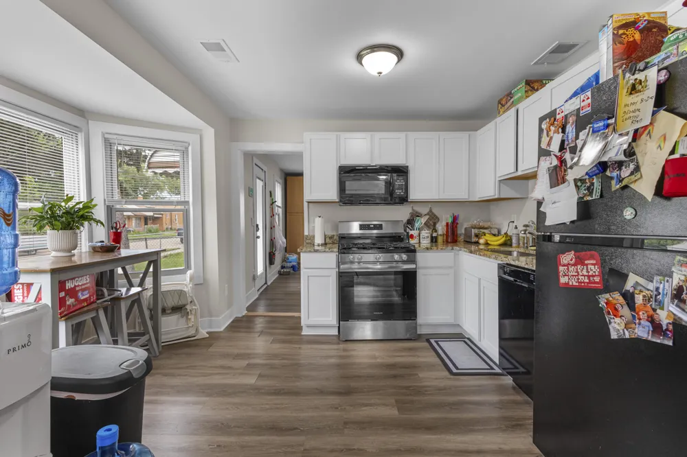 20875 Elroy Avenue Warren, MI 48089