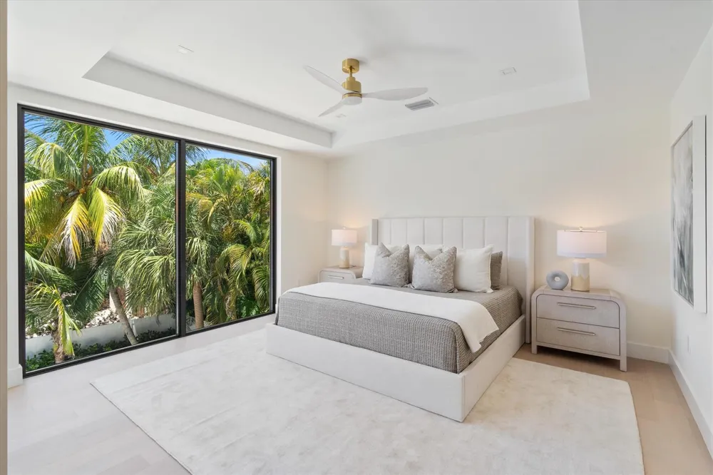 13 EASTVIEW AVENUE Delray Beach, FL 33483