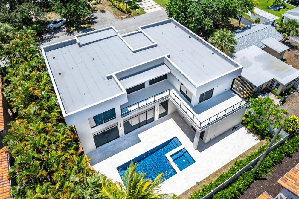 13 EASTVIEW AVENUE Delray Beach, FL 33483