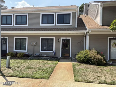 910 Sandra Place