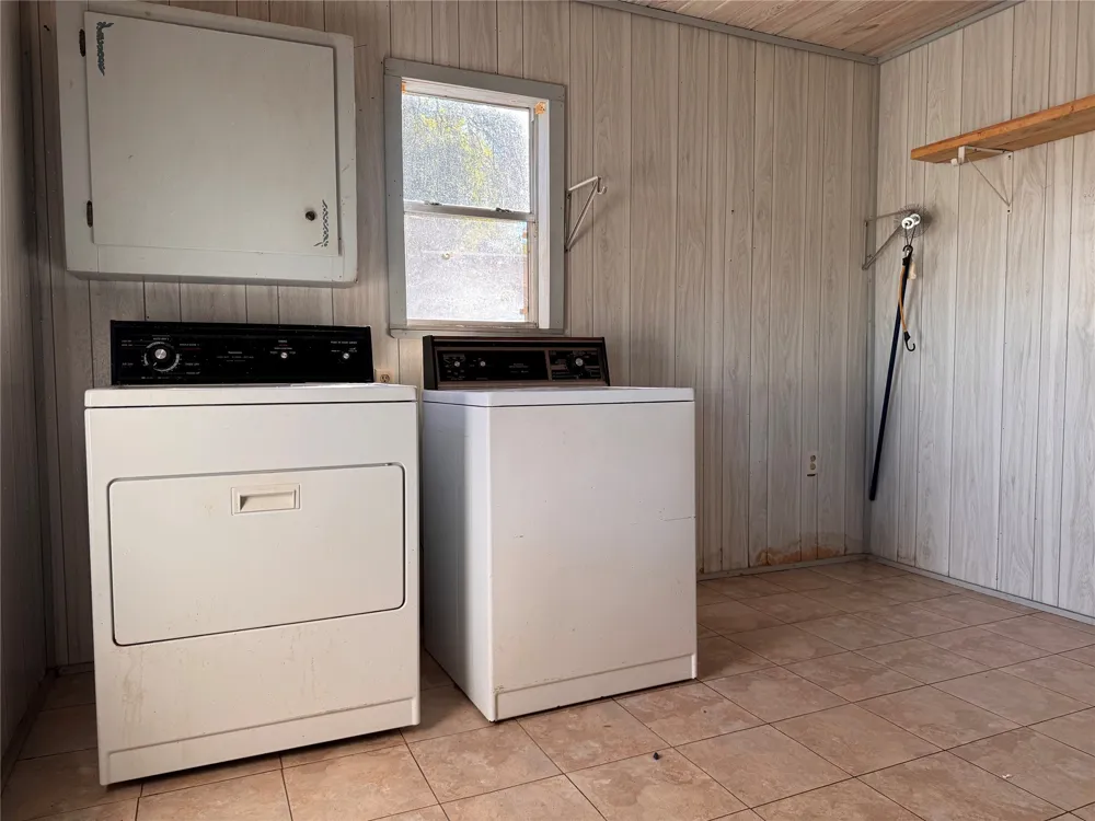 4537 PR 2301 Gilmer, TX 75644