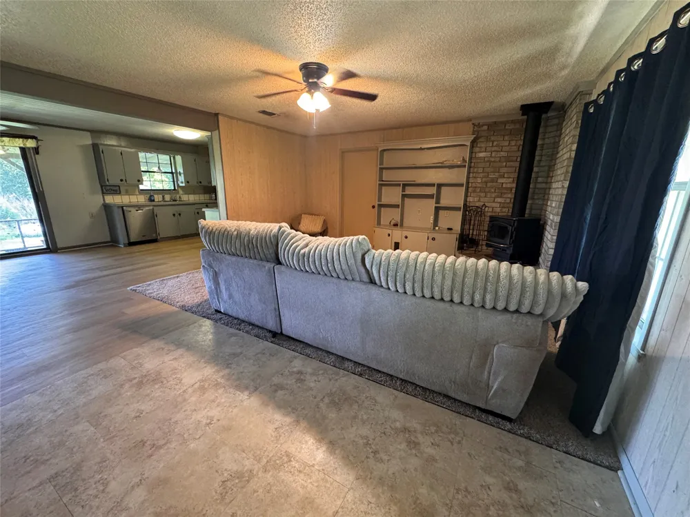 4537 PR 2301 Gilmer, TX 75644