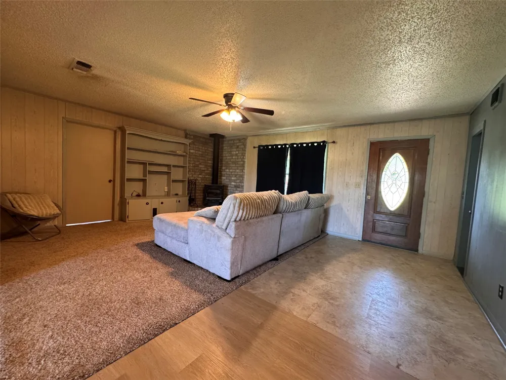 4537 PR 2301 Gilmer, TX 75644