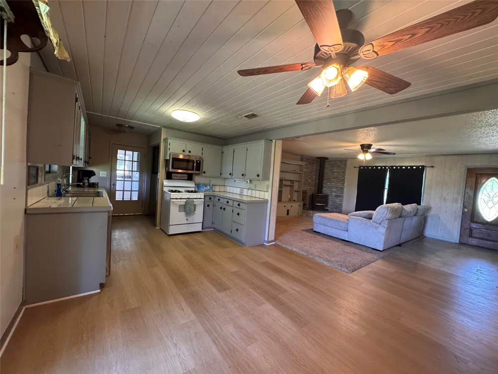 4537 PR 2301 Gilmer, TX 75644