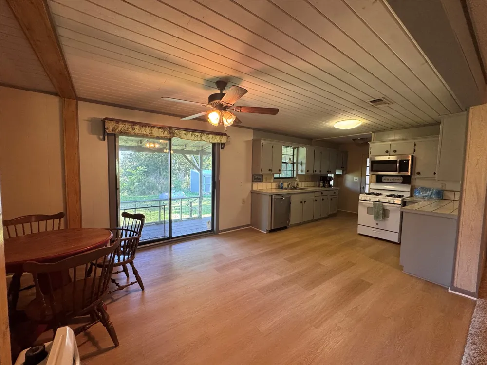 4537 PR 2301 Gilmer, TX 75644