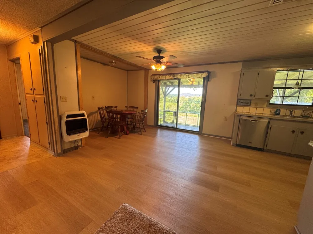 4537 PR 2301 Gilmer, TX 75644