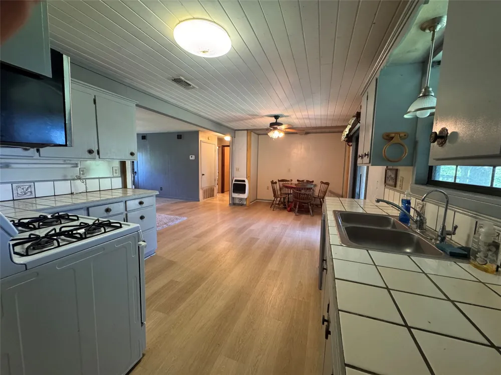4537 PR 2301 Gilmer, TX 75644
