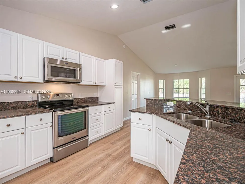 8265 97th Ave Vero Beach, FL 32967