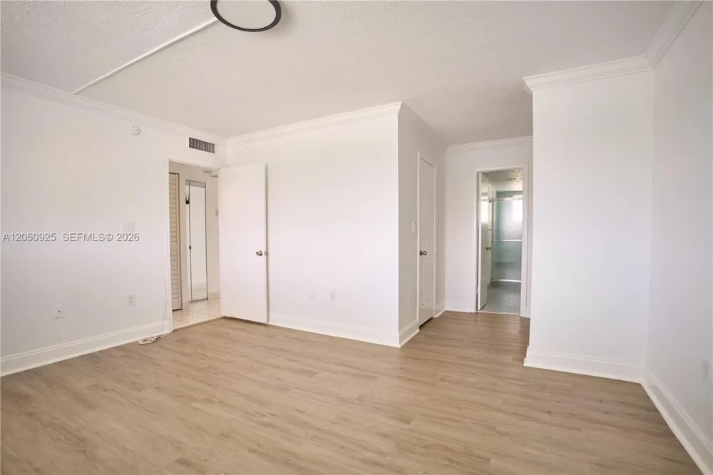 3600 NE 170th St #401 North Miami Beach, FL 33160