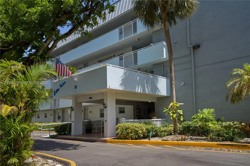 3600 NE 170th St #401 North Miami Beach, FL 33160