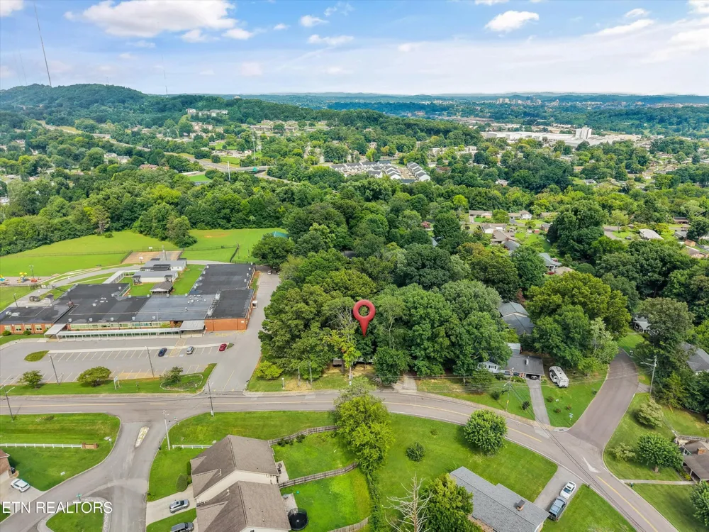 3604 Sisk Rd Knoxville, TN 37921