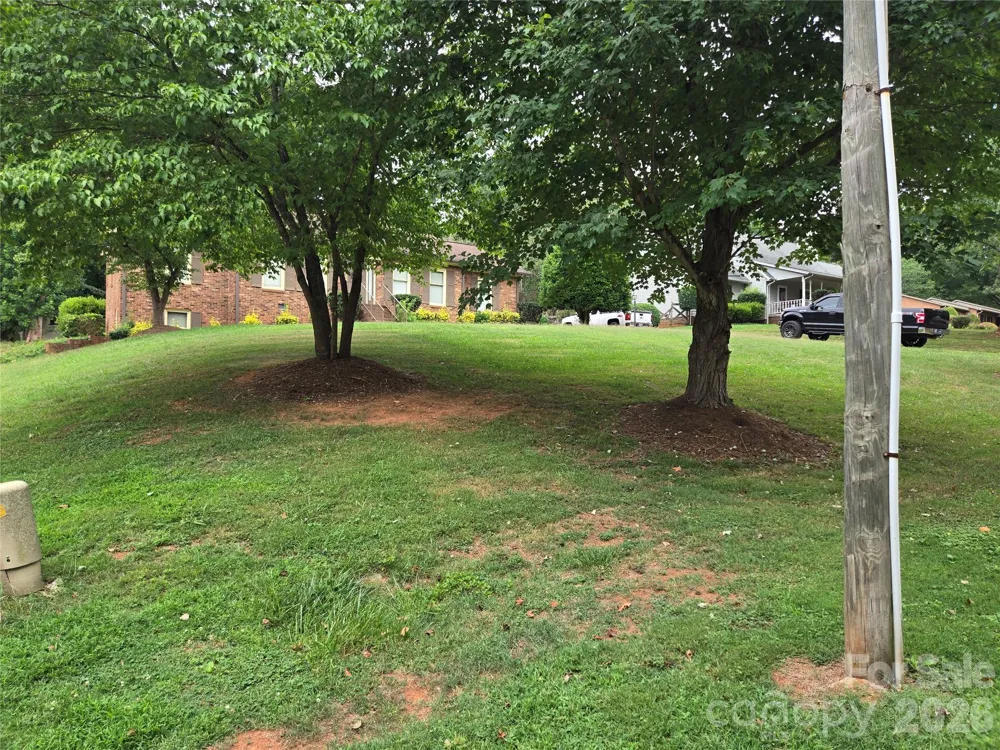 1671 Kensington Circle Newton, NC 28658