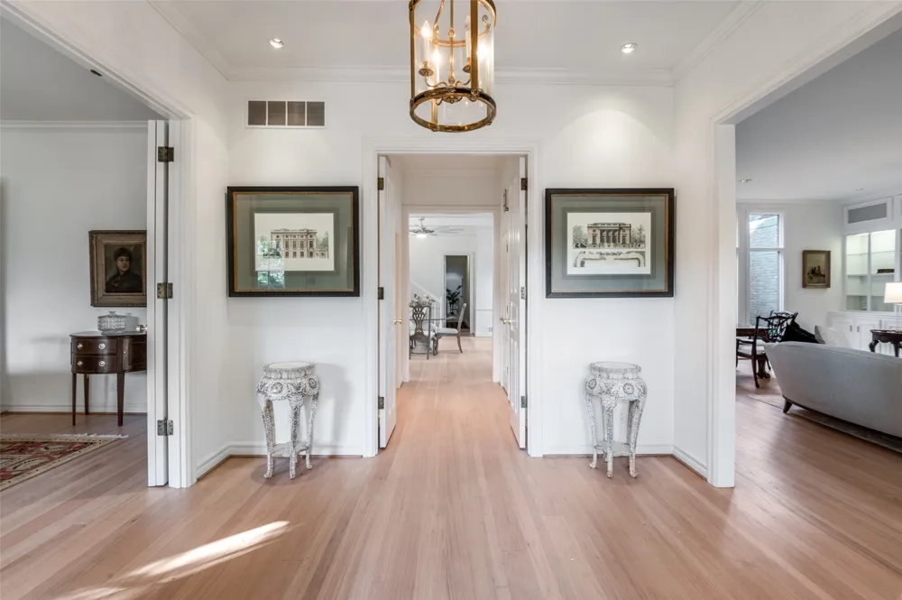 5865 Farquhar Lane Dallas, TX 75209